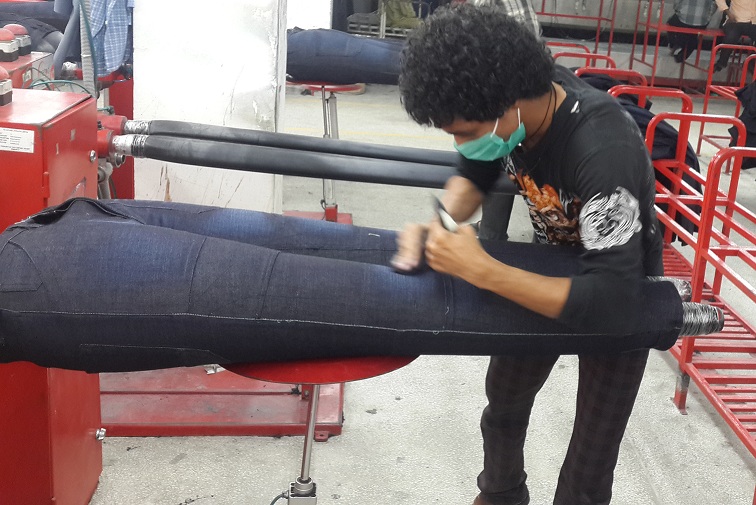 Sand Blasting With Sand Paper Denim Jeans and Fashion